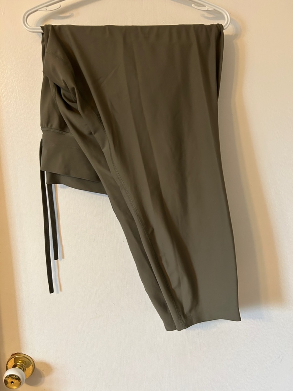 3/$20 Old Navy Olive Drawstring Performance Joggers